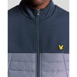 Lyle & Scott 스포츠 플리스 하이브리드 골프 질레 - 트루 인디고/스틸 인디고
