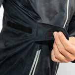 Sunderland Whisperdry Pro -Lite轻巧的防水高尔夫球外套 - 黑色迷彩/银色